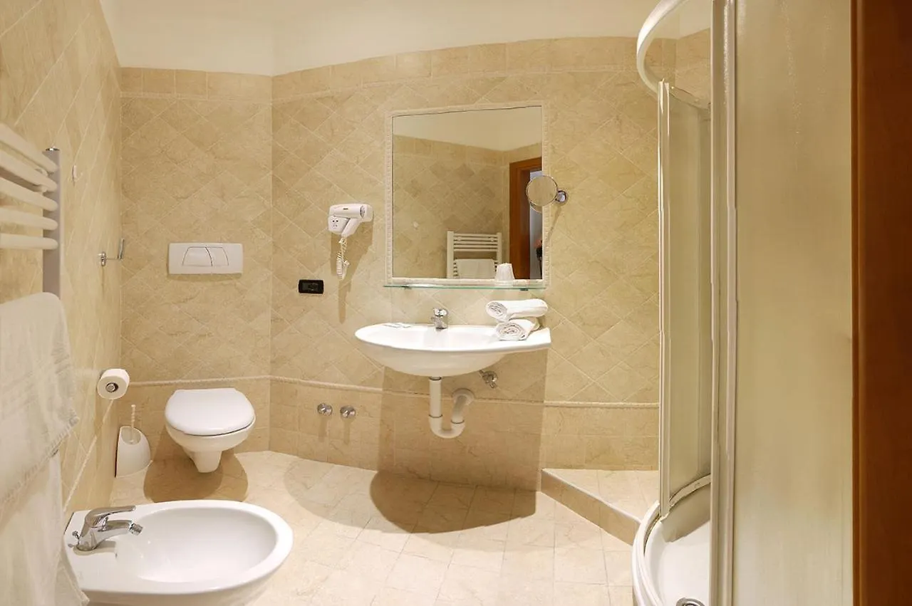 Residence Alla Rotonda Lido di Jesolo 0*,